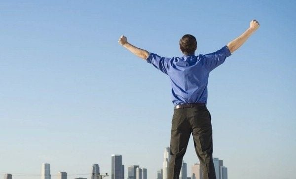 Học cách làm giàu từ hai bàn tay trắng