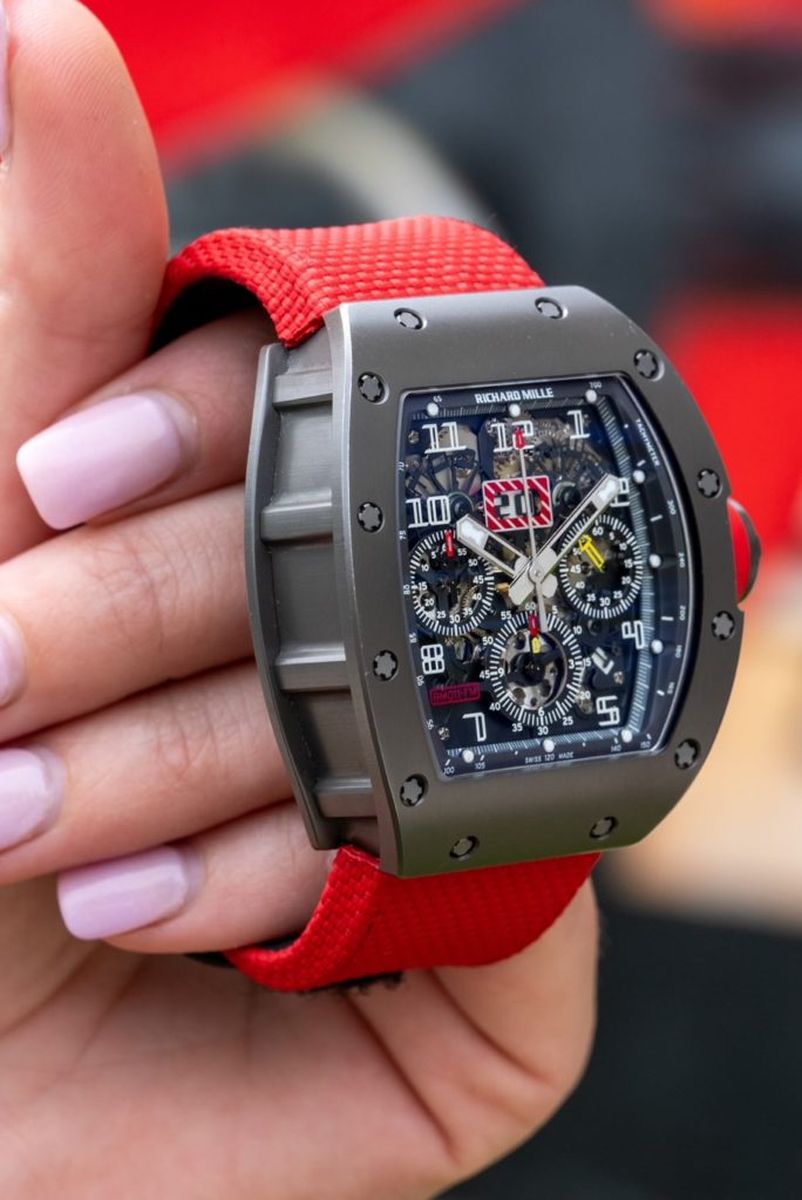 Cầm đồng hồ Richard Mille
