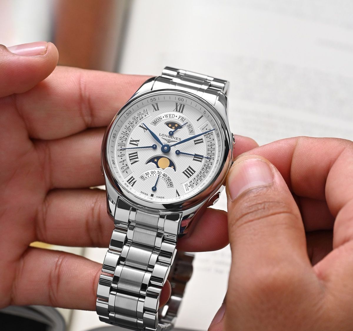 cầm đồng hồ Longines